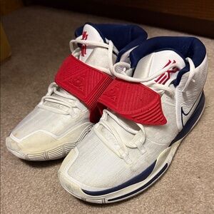 2020
Nike Kyrie 6 'USA'      10.5 M